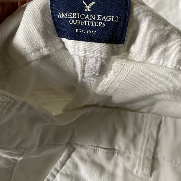 White American Eagle high-rise stretch shorts - Picture 3 of 4